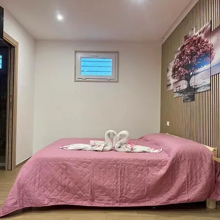 Lorenzo بيت ضيافة